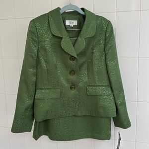 Vintage Green Lesuit Skirt suit 16P NWT